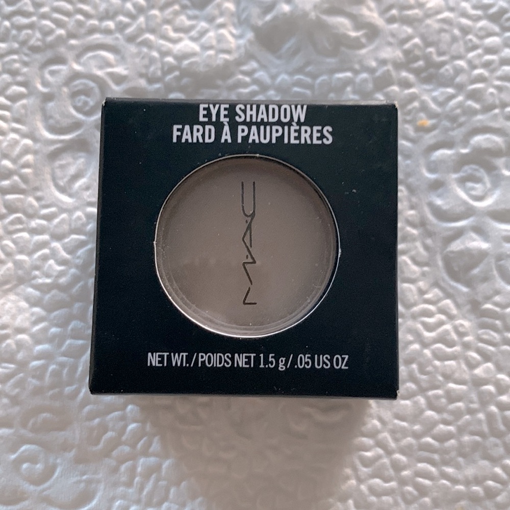 MAC eye shadow Schroom full size